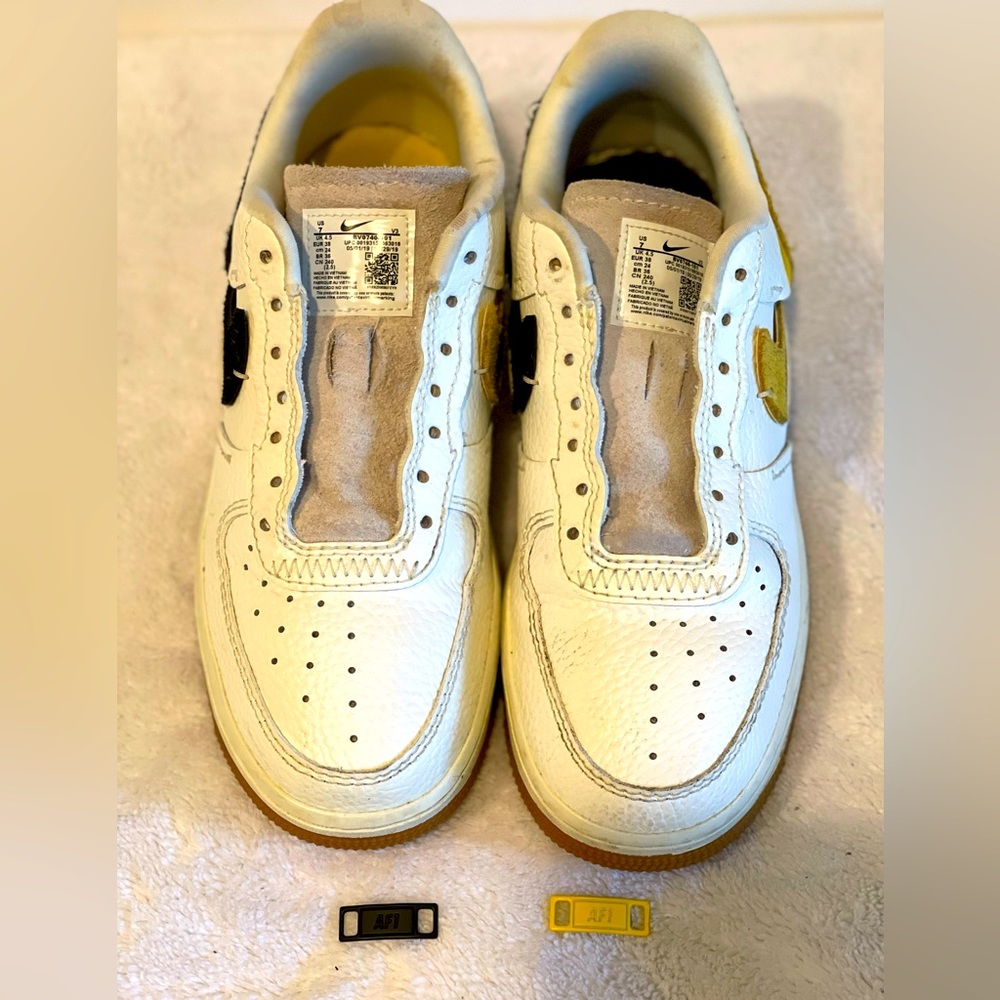 Nike Air Force 1 Vandalized
Sail Chrome Yellow (Women's) size 7 (BV0740-101)